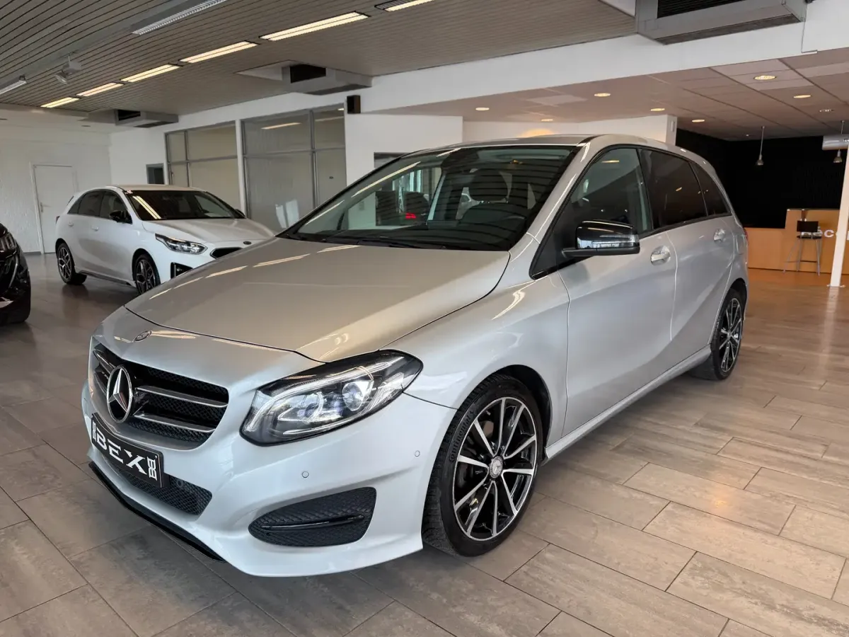 Mercedes-Benz B 180 *1ERPROP*GARANTIE12MOIS*BOITEAUTO*LED*GPS*CUIR*