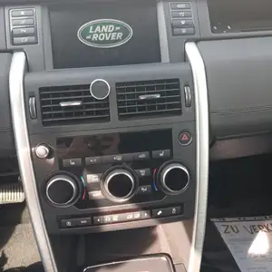 Land Rover Discovery Sport - thumb 8